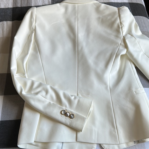 Zara cream colour one button blazer. Size small. - Picture 4 of 5